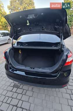 Седан Ford Focus 2012 в 