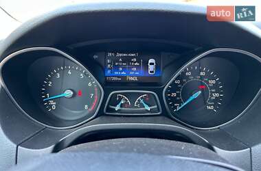 Седан Ford Focus 2015 в 