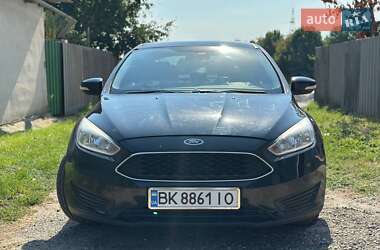 Седан Ford Focus 2015 в 