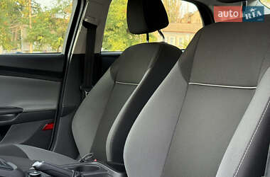 Седан Ford Focus 2012 в 