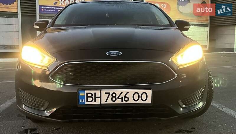 Хэтчбек Ford Focus 2015 в 