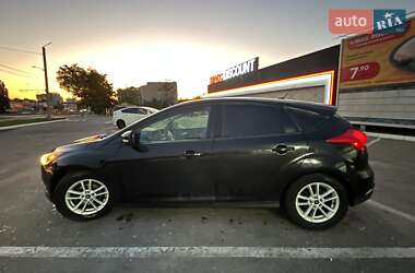 Хэтчбек Ford Focus 2015 в 