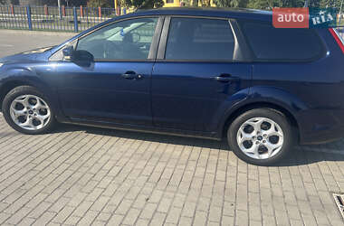Универсал Ford Focus 2010 в 