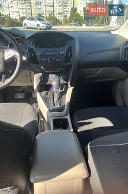 Седан Ford Focus 2015 в 