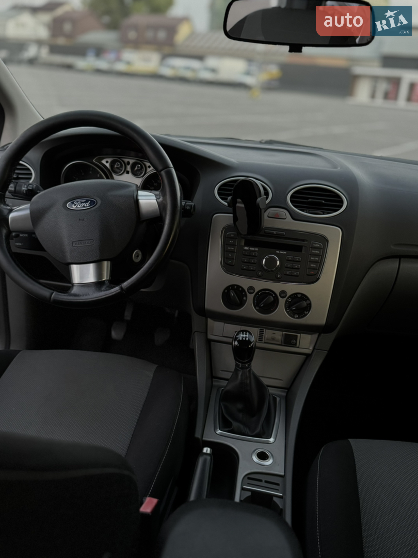 2010 Ford Focus - мініатюра 11