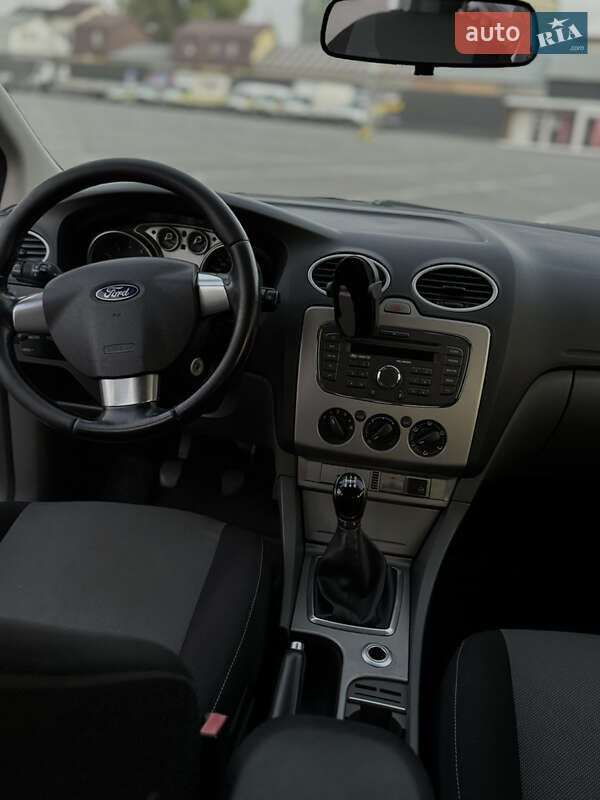 Хэтчбек Ford Focus 2010 в Киеве фото 11 Хэтчбек Ford Focus 2010 в Киеве