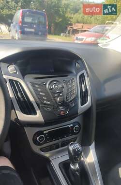 Универсал Ford Focus 2012 в 