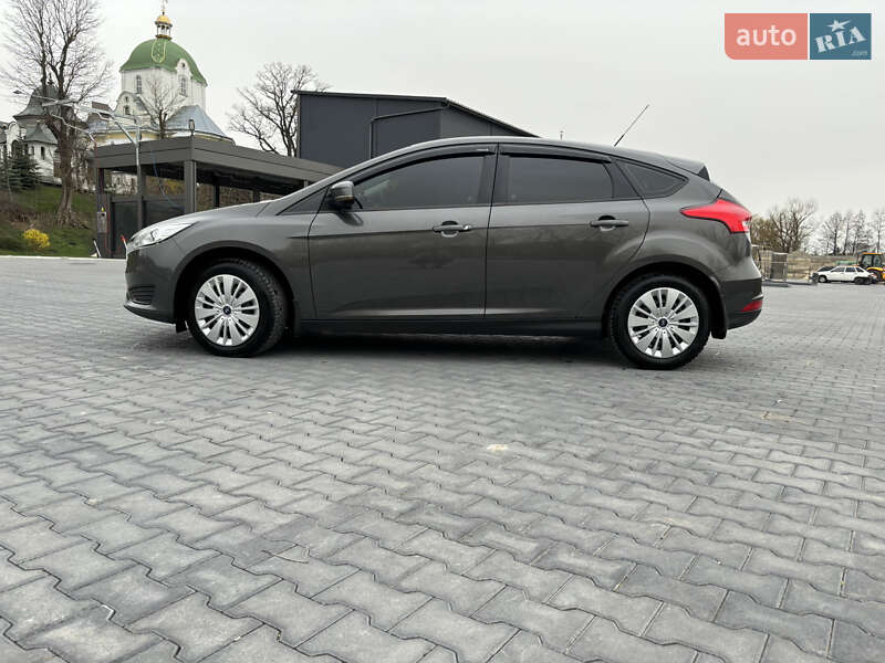 Хэтчбек Ford Focus 2016 в Зборове