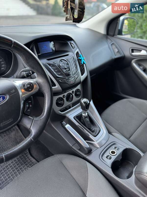 Хетчбек Ford Focus 2011 в Дубовому