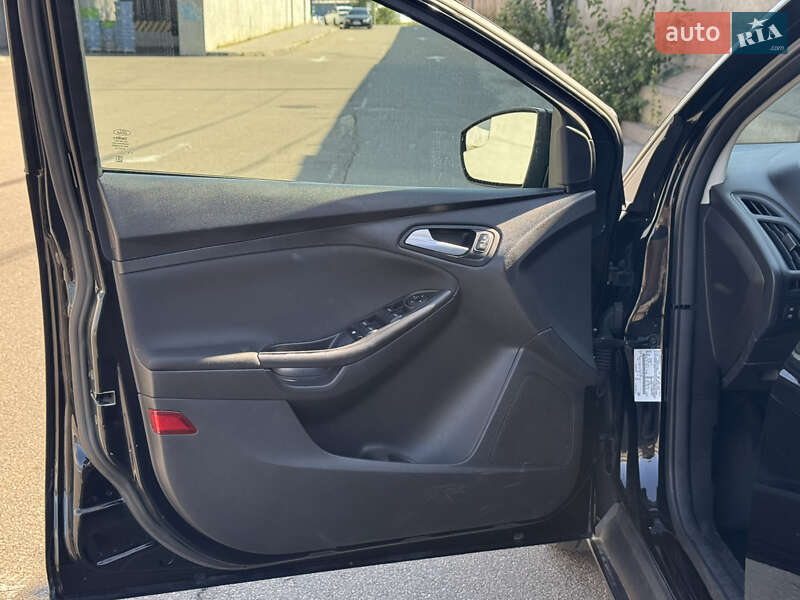 Седан Ford Focus 2018 в Киеве фото 8 Седан Ford Focus 2018 в Киеве