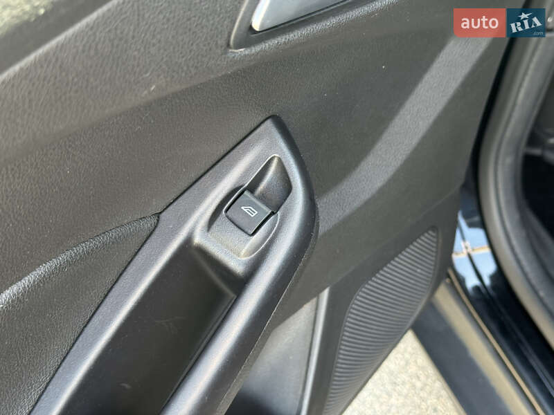 Седан Ford Focus 2018 в Киеве фото 20 Седан Ford Focus 2018 в Киеве