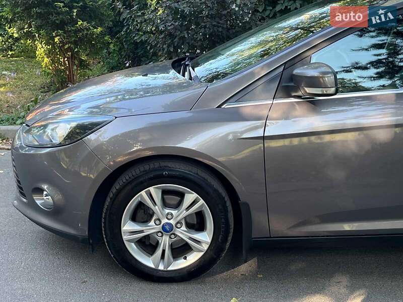 Хэтчбек Ford Focus 2012 в Киеве фото 6 Хэтчбек Ford Focus 2012 в Киеве