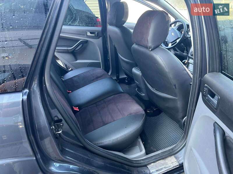 Универсал Ford Focus 2010 в Овруче