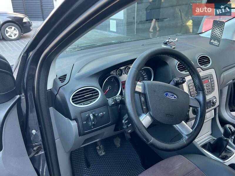 Универсал Ford Focus 2010 в Овруче