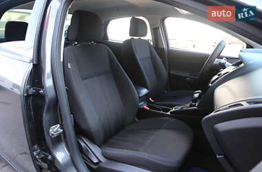 Седан Ford Focus 2016 в 