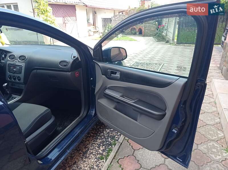Хэтчбек Ford Focus 2010 в Стрые