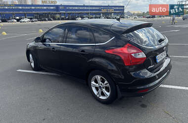 Хэтчбек Ford Focus 2013 в 