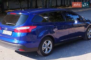 Универсал Ford Focus 2014 в 
