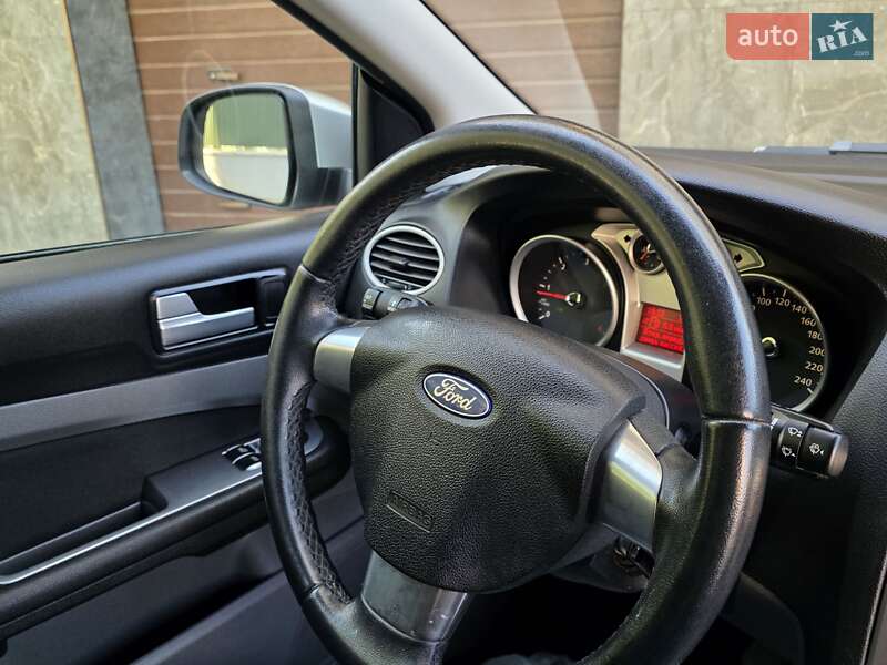 Хетчбек Ford Focus 2011 в Тернополі фото 33 Хетчбек Ford Focus 2011 в Тернополі