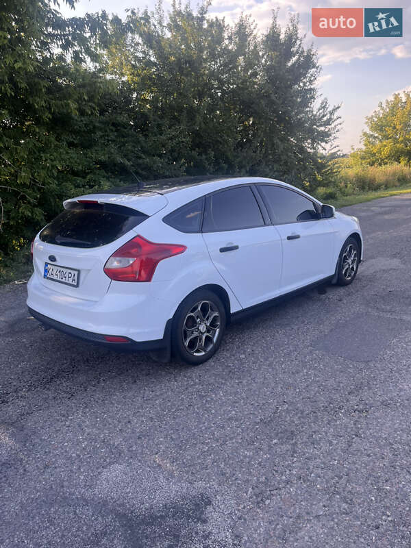 Хэтчбек Ford Focus 2012 в Киеве