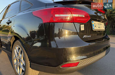 Седан Ford Focus 2015 в 