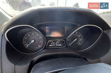 Седан Ford Focus 2015 в 