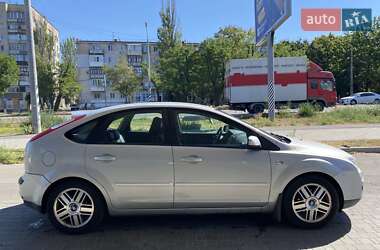 Хэтчбек Ford Focus 2007 в 