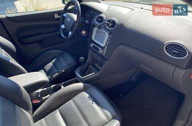 Хэтчбек Ford Focus 2007 в 