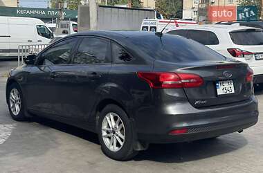 Седан Ford Focus 2015 в 