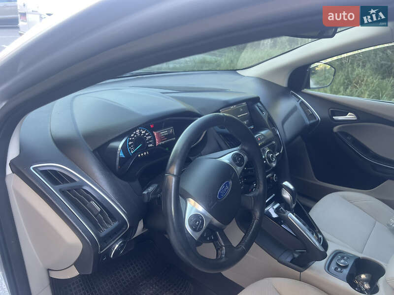 Хэтчбек Ford Focus 2011 в Львове фото 19 Хэтчбек Ford Focus 2011 в Львове