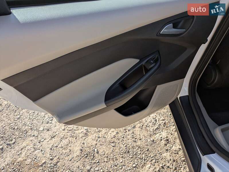 Хэтчбек Ford Focus 2016 в Вознесенске фото 14 Хэтчбек Ford Focus 2016 в Вознесенске