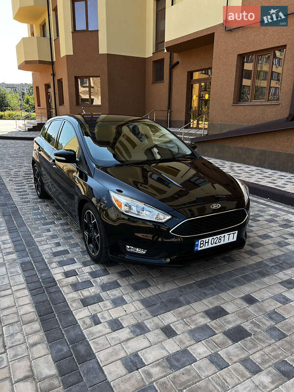 Хэтчбек Ford Focus 2014 в 