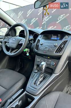 Хэтчбек Ford Focus 2016 в 