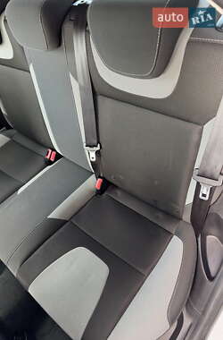 Хэтчбек Ford Focus 2013 в 