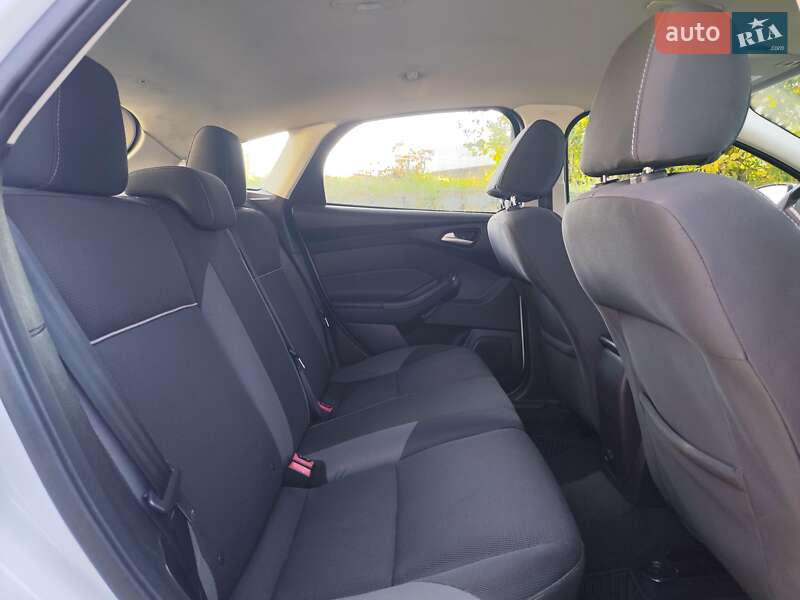 Хэтчбек Ford Focus 2014 в Киеве