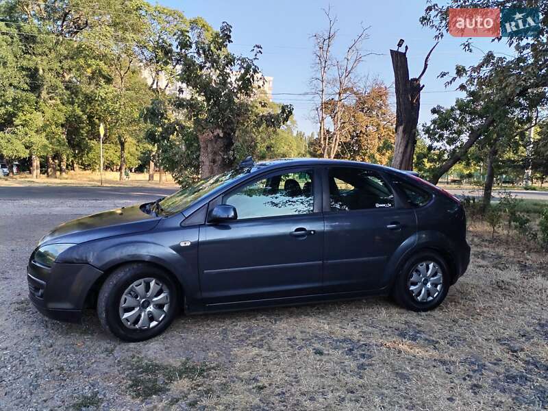 Хэтчбек Ford Focus 2006 в Одессе