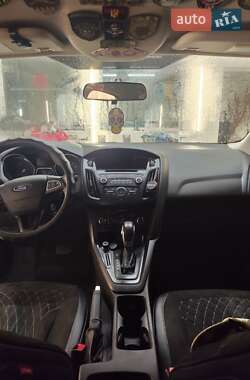 Седан Ford Focus 2015 в 