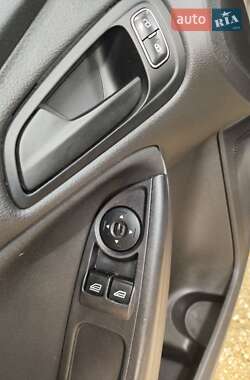 Седан Ford Focus 2015 в 