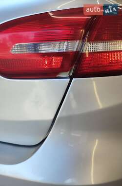 Седан Ford Focus 2015 в 