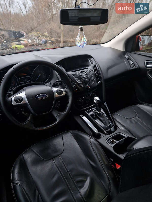 Седан Ford Focus 2013 в Киеве фото 11 Седан Ford Focus 2013 в Киеве