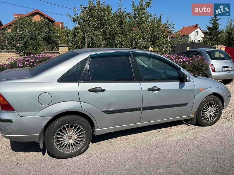 Седан Ford Focus 2004 в 