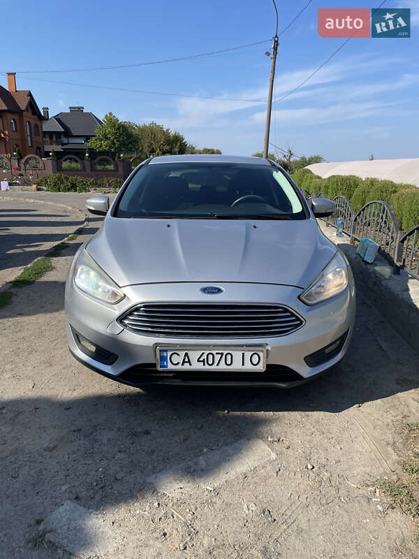 Седан Ford Focus 2015 в Черкасах