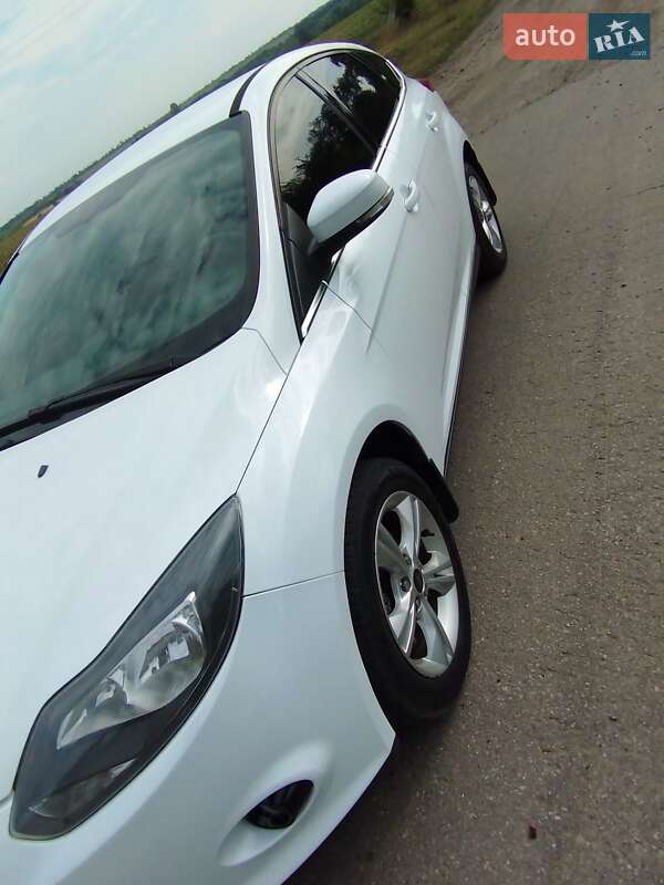 Хетчбек Ford Focus 2013 в Дніпрі