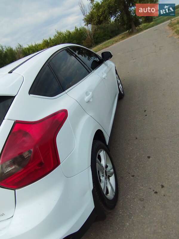 Хетчбек Ford Focus 2013 в Дніпрі