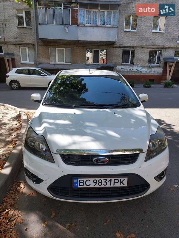 Хэтчбек Ford Focus 2008 в Львове