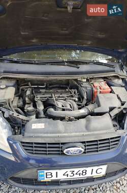Хэтчбек Ford Focus 2011 в 
