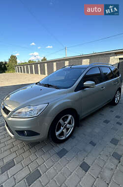 Универсал Ford Focus 2010 в 