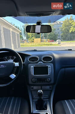 Универсал Ford Focus 2010 в 