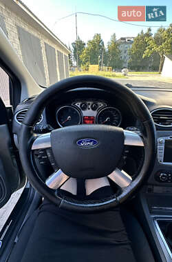 Универсал Ford Focus 2010 в 