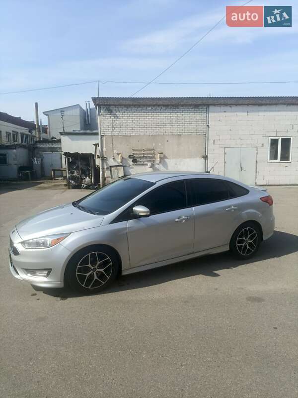 Седан Ford Focus 2015 в Черкассах